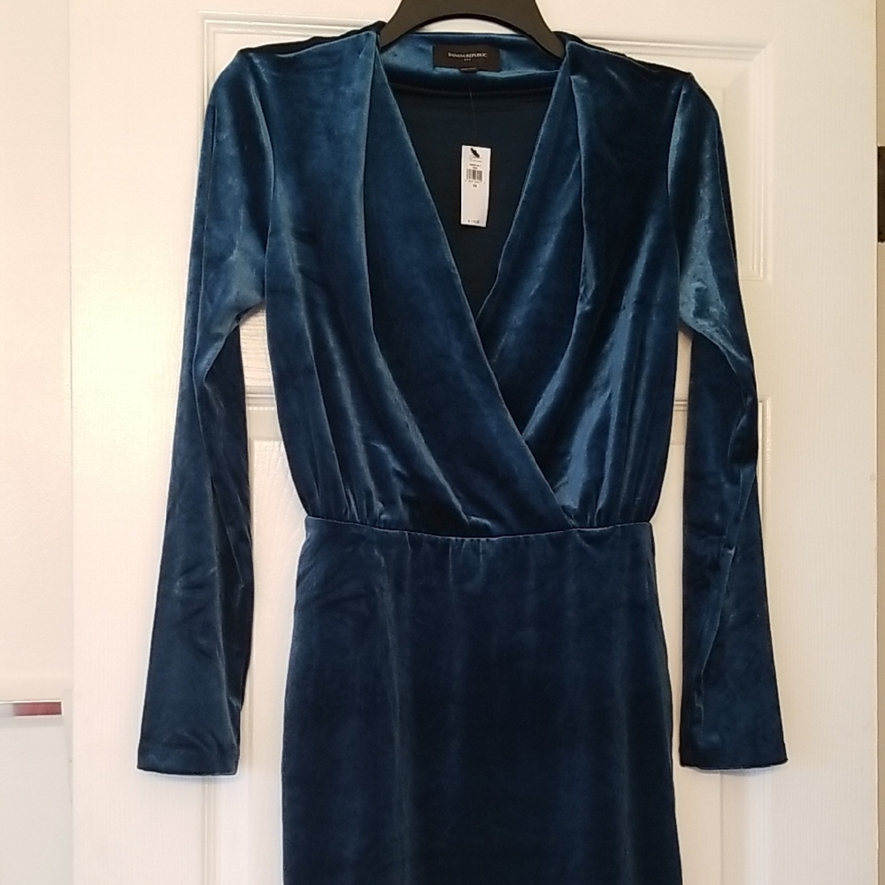 Banana Republic Teal Velvet Long Sleeve Dress